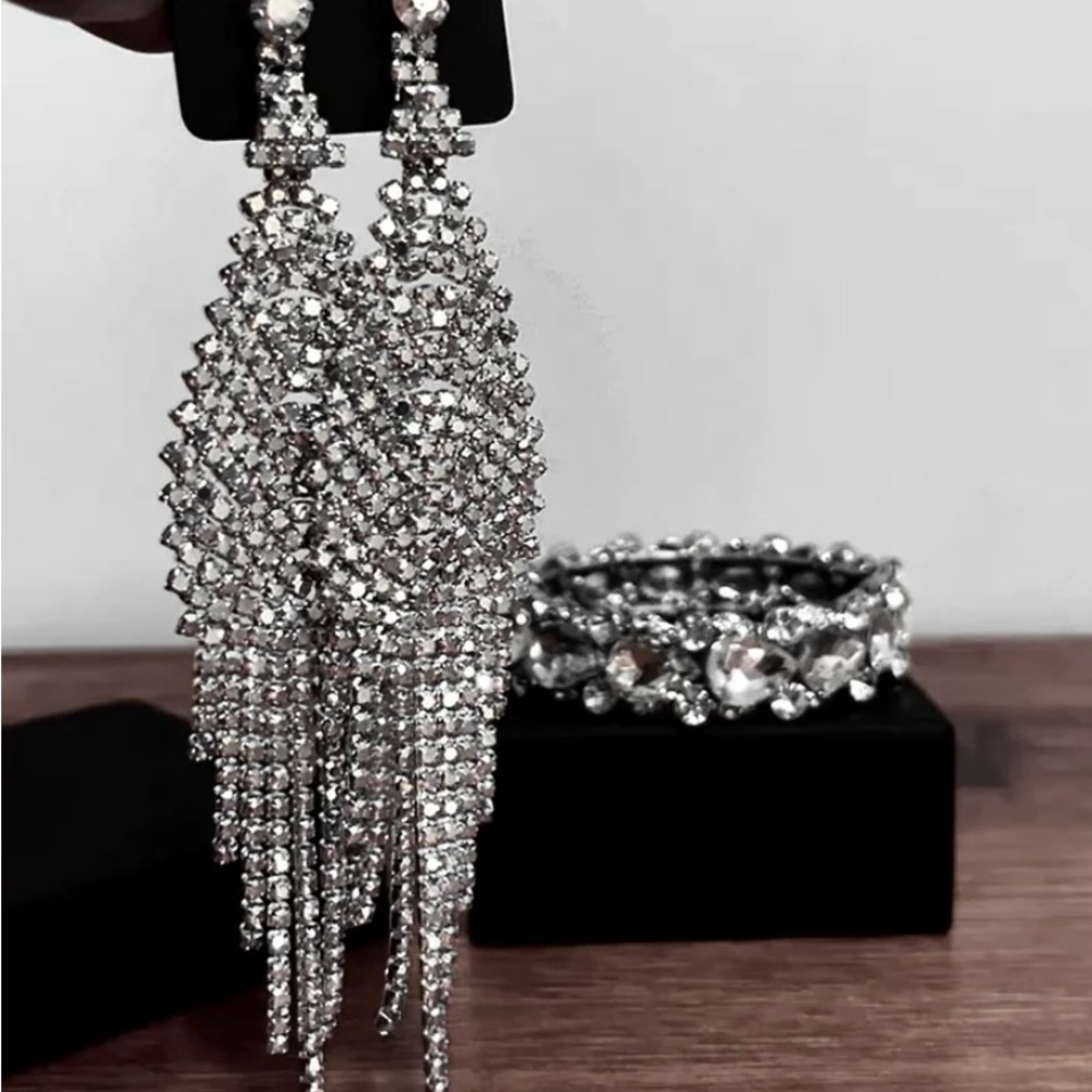 Crystal dangle earrings
